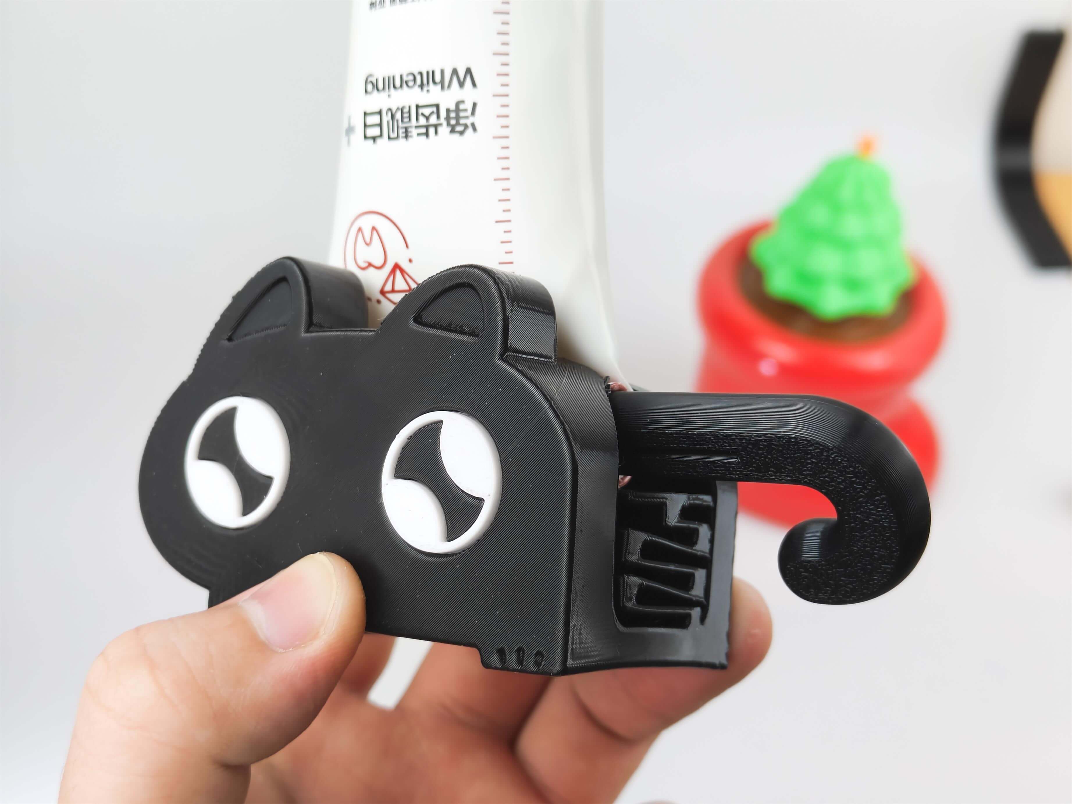 Toothpaste Squeezer - Cute Kitten!